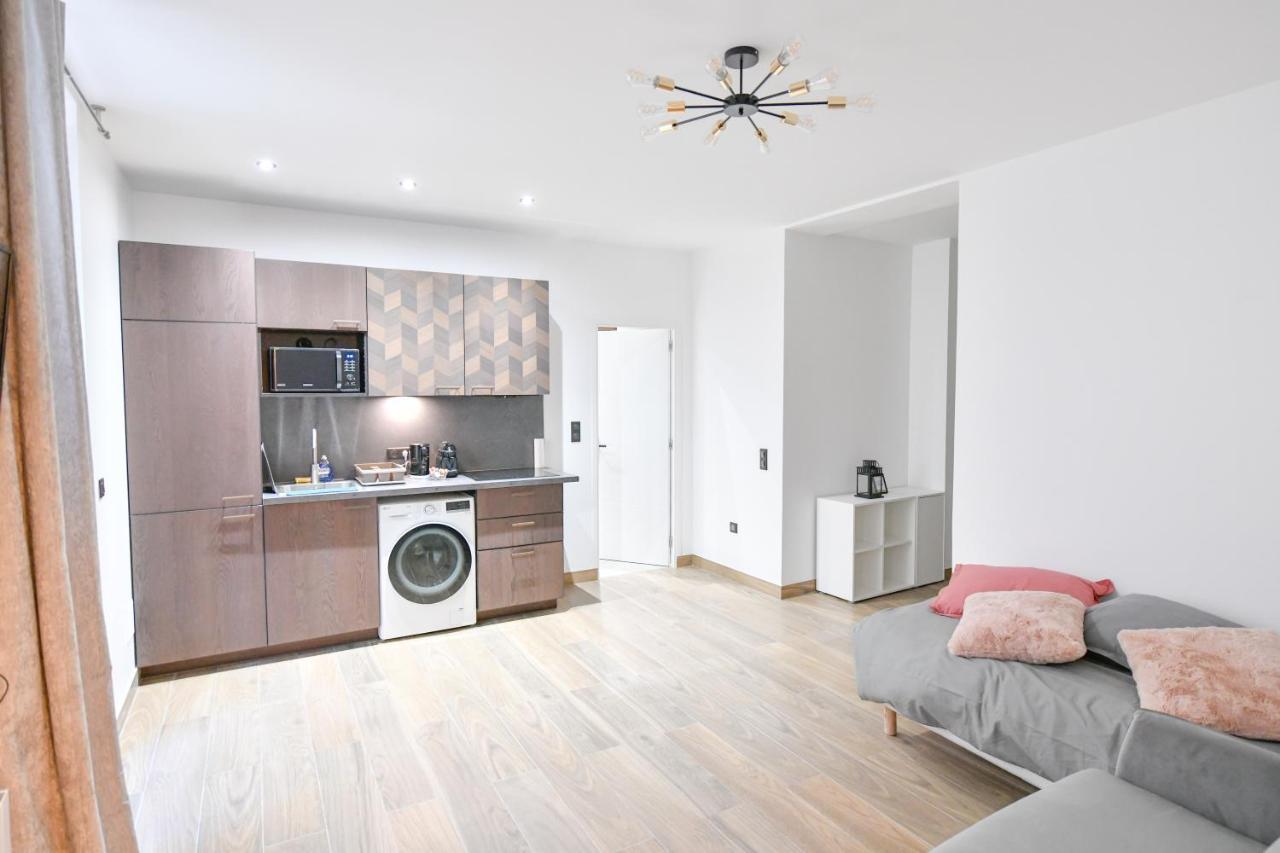 Appartement Montmartre Charme Et Elegance - Lumineux A Deux Pas Du Sacre-coeur Parijs